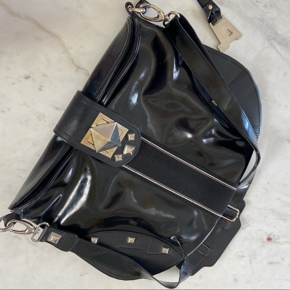 Atos Lombardini patent leather italy strap handbag - Picture 16 of 16